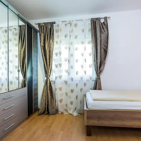 Dalmatina Mit Pool וילה *