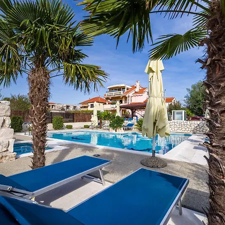 Dalmatina Mit Pool * Ζαντάρ