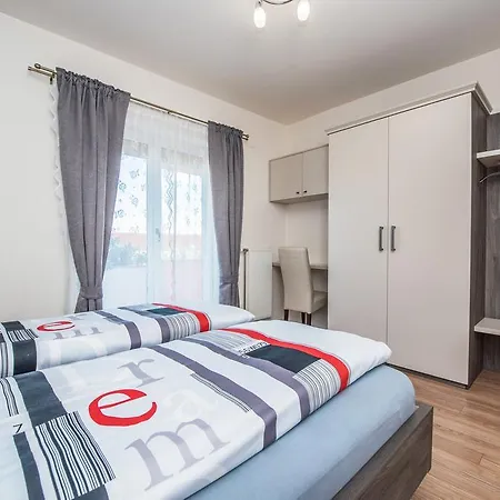 Dalmatina Mit Pool וילה