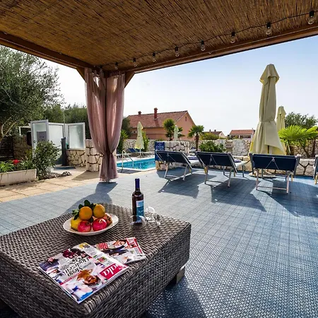 Dalmatina Mit Pool *