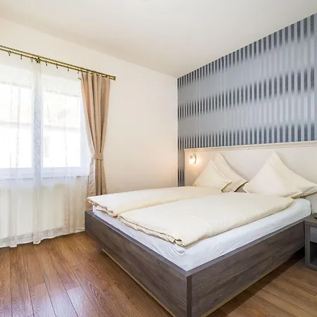 Dalmatina Mit Pool Zadar