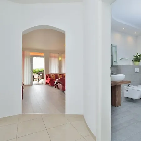 Dalmatina Mit Pool Villa *