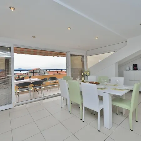 别墅 Dalmatina Mit Pool 扎达尔