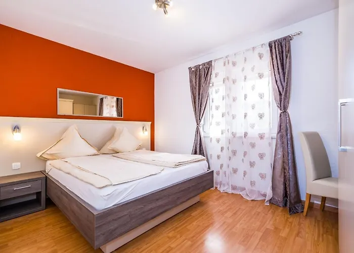 Dalmatina Mit Pool * Zadar