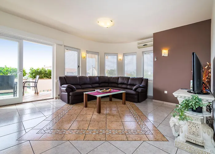 Dalmatina Mit Pool Вилла *