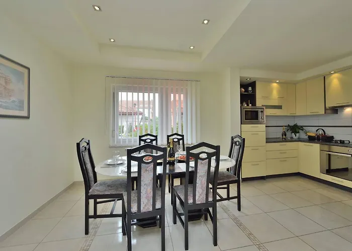 Dalmatina Mit Pool Вилла