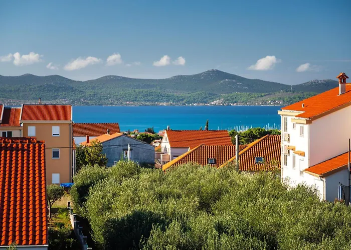 Dalmatina Mit Pool Вилла