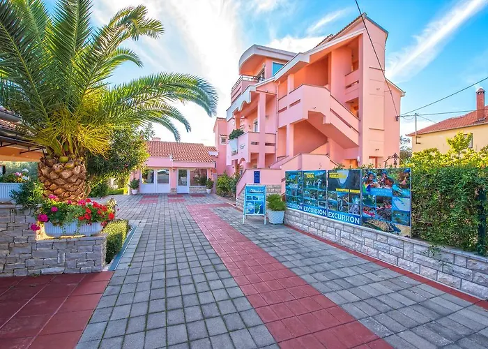 Villa Dalmatina Mit Pool