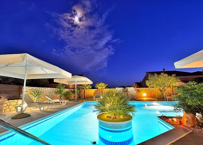 Dalmatina Mit Pool Villa *