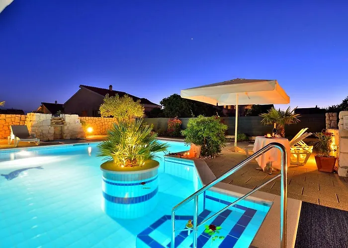 Dalmatina Mit Pool *